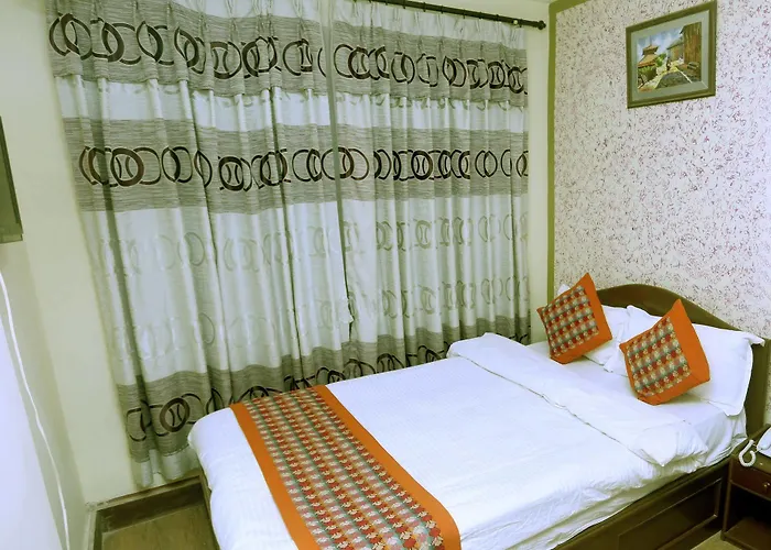 Oyo 153 Aster Nepal 2*