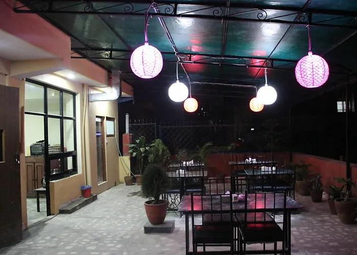 Oyo 153 Aster Nepal 2*