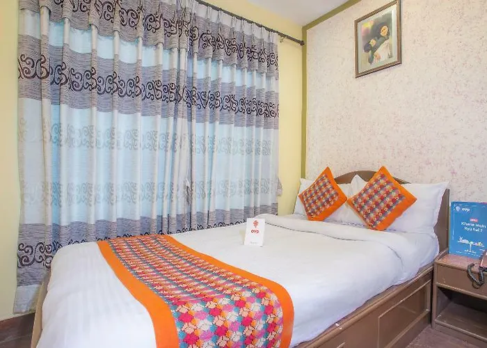 Oyo 153 Aster Nepal 2*
